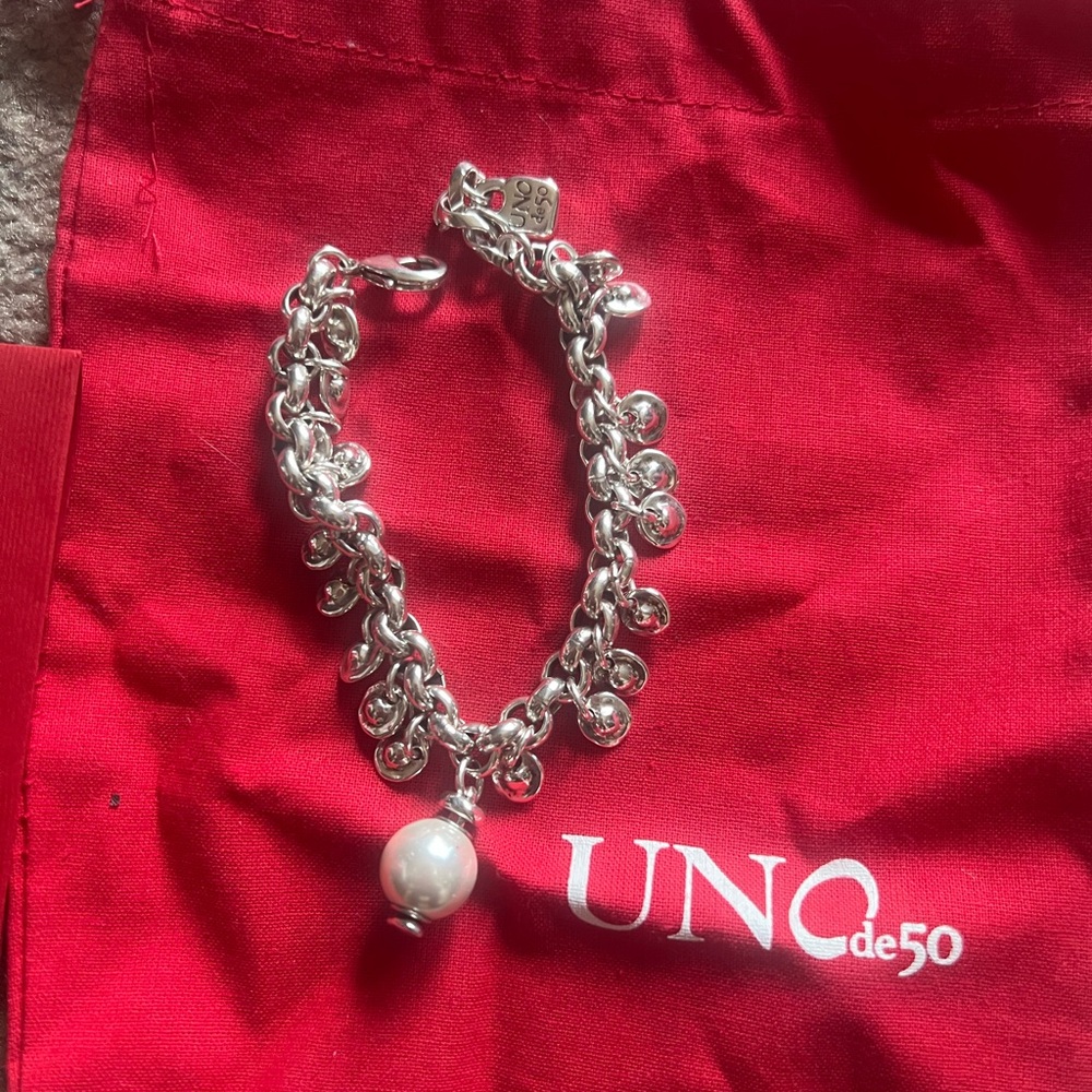 UnoDe50 silver pearl bracelet